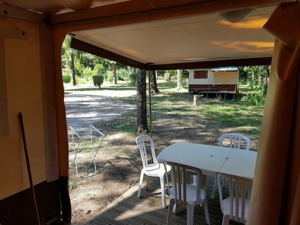 Imagen de la habitación del Hotel Camping de Graniers. Foto 17