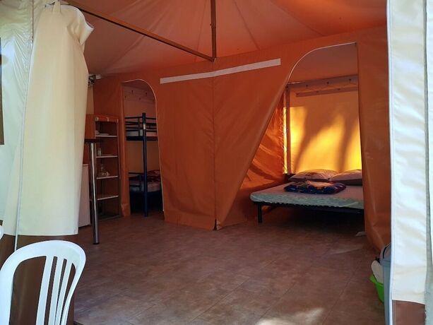 Imagen general del Hotel Camping de Graniers. Foto 5