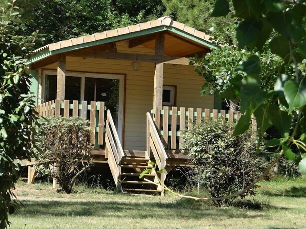 Imagen general del Hotel Camping de Graniers. Foto 7