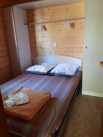 Imagen de la habitación del Hotel Camping de Graniers. Foto 20