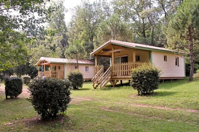 Imagen general del Hotel Camping de Graniers. Foto 10