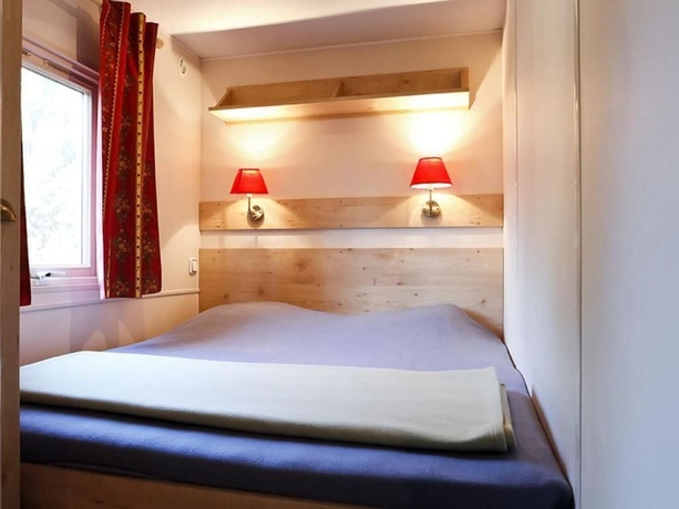 Imagen de la habitación del Hotel Camping de Lyon. Foto 2