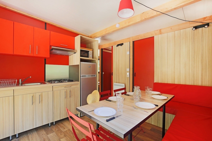 Imagen de la habitación del Hotel Camping de Lyon. Foto 10