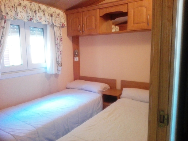 Imagen de la habitación del Hotel Camping de Olite. Foto 6
