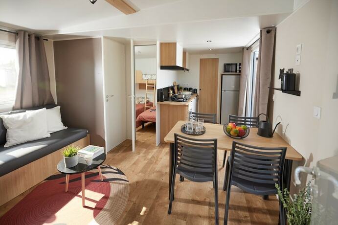 Imagen de la habitación del Hotel Camping de Tauves. Foto 13