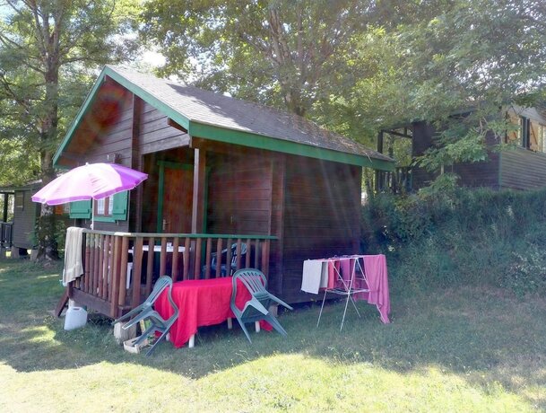 Imagen de la habitación del Hotel Camping de Tauves. Foto 18