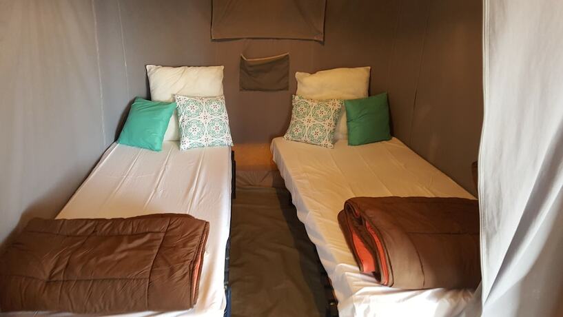 Imagen general del Hotel Camping de l\'&Icirc;le. Foto 4