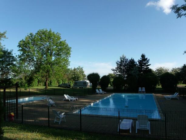 Imagen general del Hotel Camping de la croix d\'Arles. Foto 8