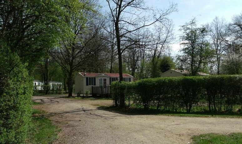 Imagen general del Hotel Camping de la croix d\'Arles. Foto 12