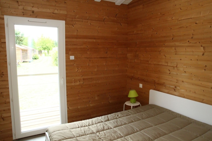 Imagen de la habitación del Hotel Camping des Gorges de L\'allier. Foto 5