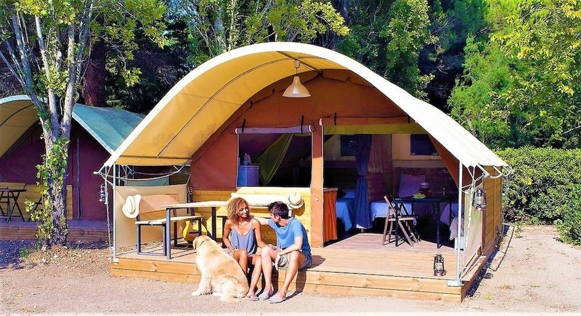 Imagen de la habitación del Hotel Camping des Rives des Corbieres. Foto 2