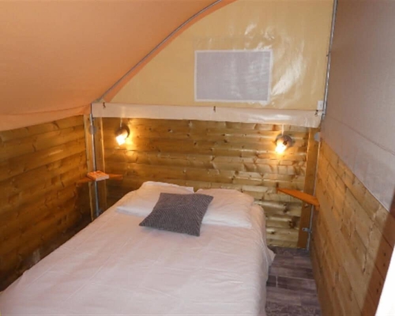 Imagen de la habitación del Hotel Camping des Rives des Corbieres. Foto 3