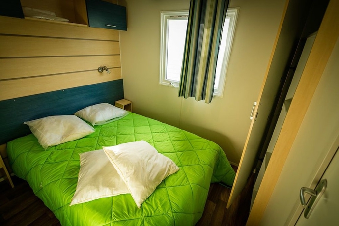 Imagen de la habitación del Hotel Camping des Rives des Corbieres. Foto 6