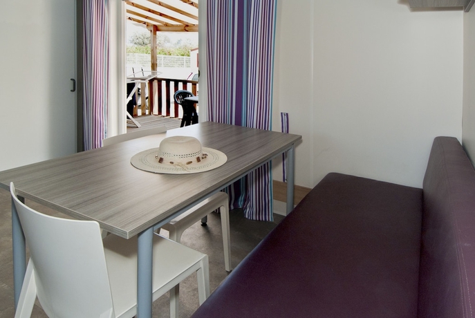 Imagen de la habitación del Hotel Camping des Rives des Corbieres. Foto 12