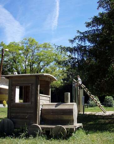 Imagen general del Hotel Camping du Bourg. Foto 2