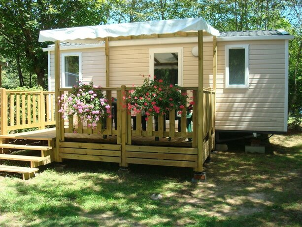 Imagen de la habitación del Hotel Camping du Lac de Saint-Pardoux. Foto 18