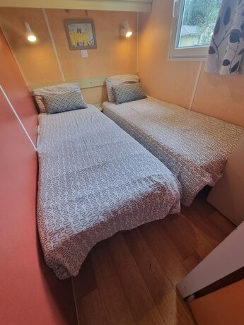Imagen de la habitación del Hotel Camping l\'Or&eacute;e des Cevennes. Foto 11