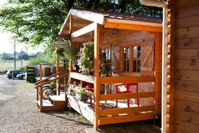 Imagen general del Hotel Camping la Garenne. Foto 5