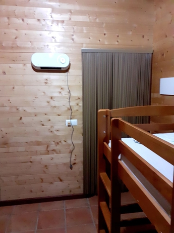 Imagen de la habitación del Hotel Camping la Naranja. Foto 13