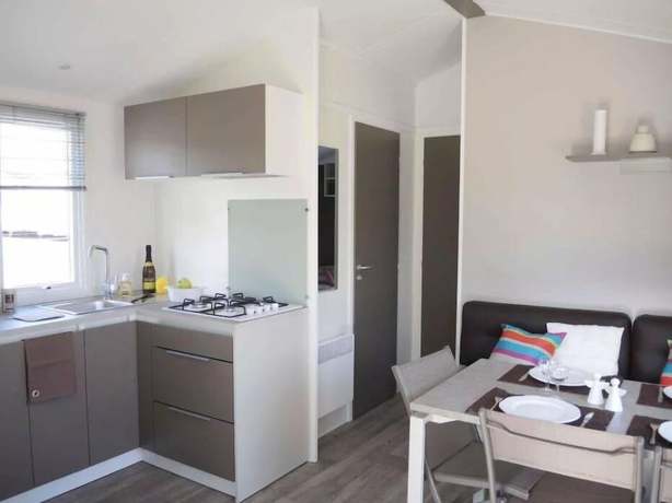 Imagen de la habitación del Hotel Camping le Dolmen. Foto 2