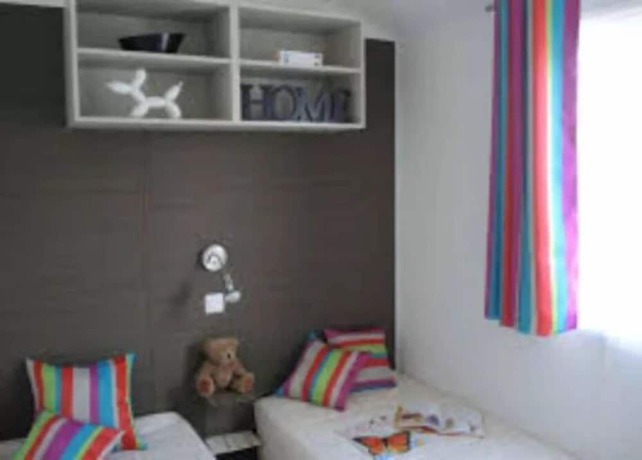 Imagen de la habitación del Hotel Camping le Dolmen. Foto 6
