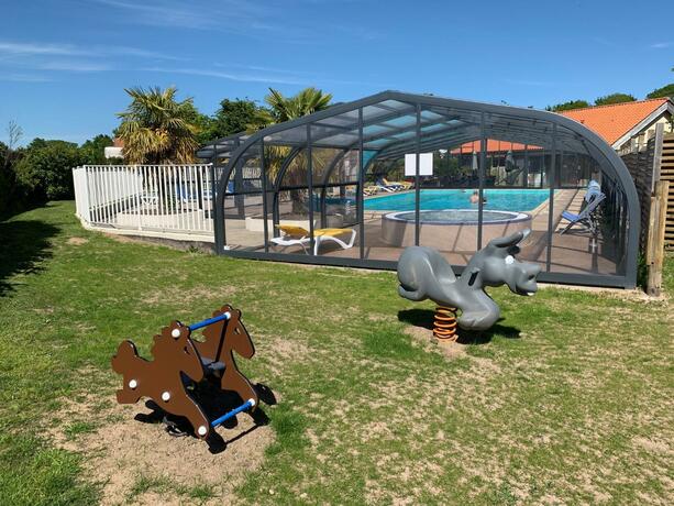 Imagen general del Hotel Camping le Rouge Gorge **** 10\' Puy du Fou. Foto 118