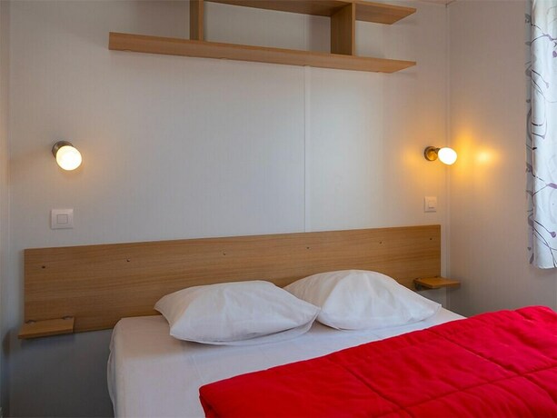 Imagen general del Hotel Camping les 3 Sabli&egrave;res. Foto 10