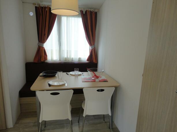 Imagen general del Hotel Camping les Acacias. Foto 6