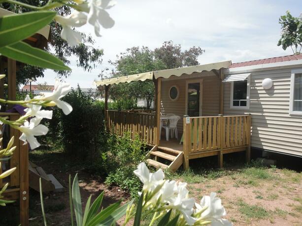 Imagen general del Hotel Camping les Acacias. Foto 8