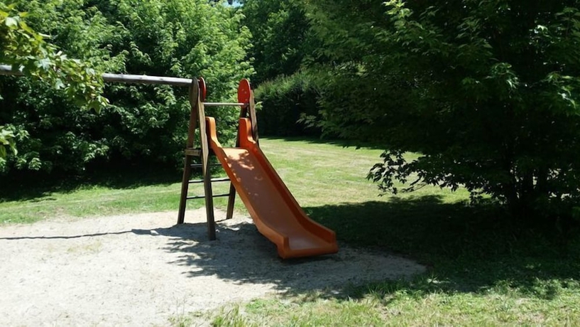 Imagen de los exteriores del Hotel Camping les Bo-Bains. Foto 10
