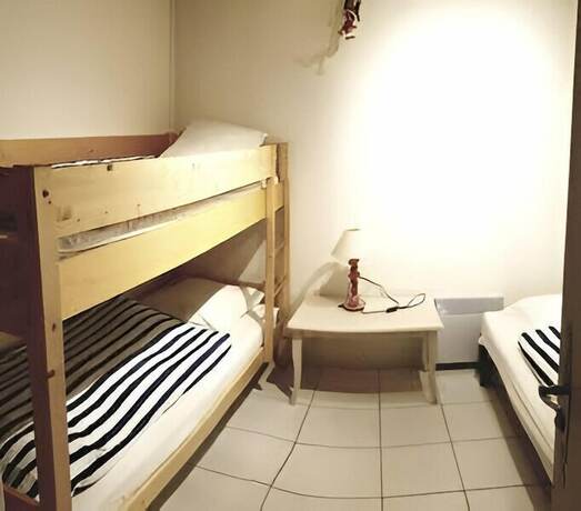 Imagen de la habitación del Hotel Camping les Lavandes. Foto 18