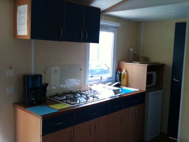 Imagen de la habitación del Hotel Camping les &eacute;toiles. Foto 8