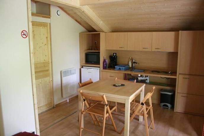 Imagen de la habitación del Hotel Camping les &eacute;toiles. Foto 9