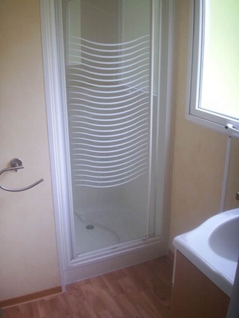 Imagen de la habitación del Hotel Camping les &eacute;toiles. Foto 11