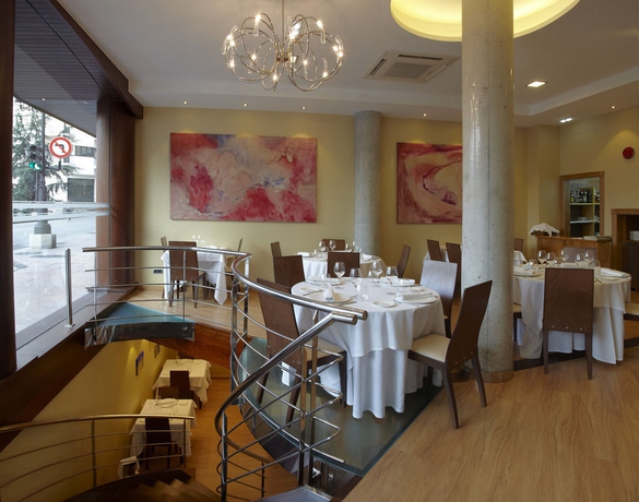 Imagen de los interiores del Hotel Campoamor, Oviedo. Foto 13