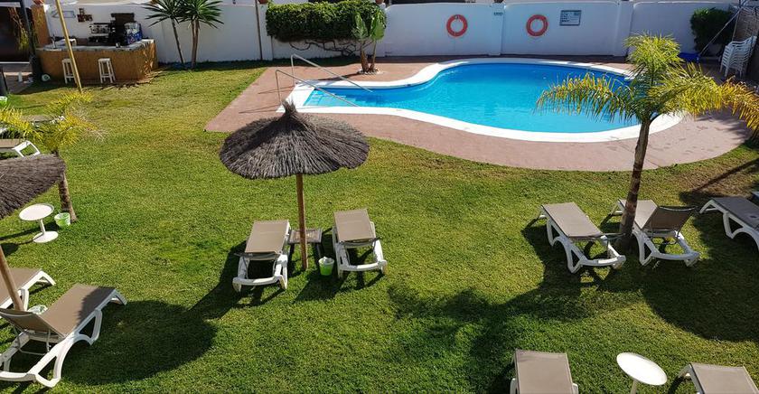Imagen de la piscina del Hotel Campomar Playa. Foto 8