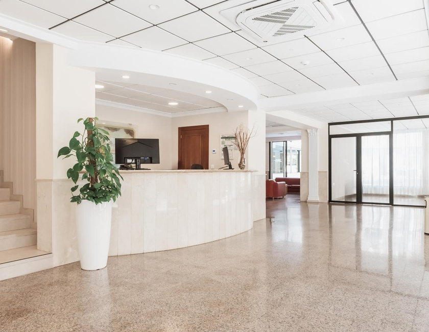 Imagen de los interiores del Hotel Camposol. Foto 22