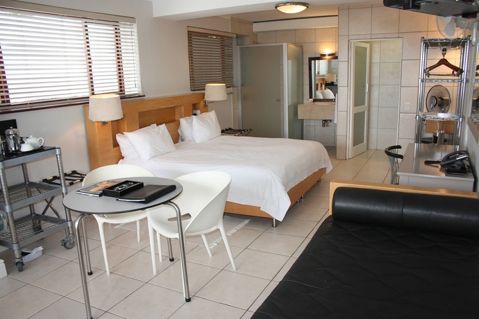 Imagen de la habitación del Hotel Camps Bay Village. Foto 8