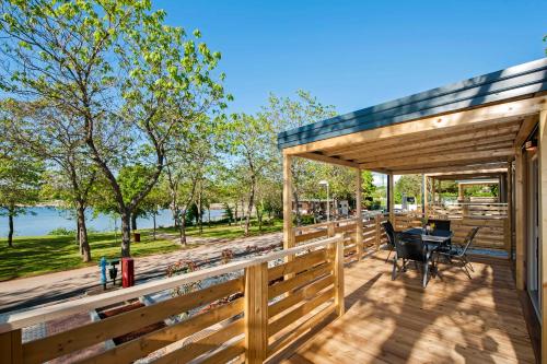 Imagen de la habitación del Hotel Campsite Puntica Mobile Homes Mediteran Kamp. Foto 5