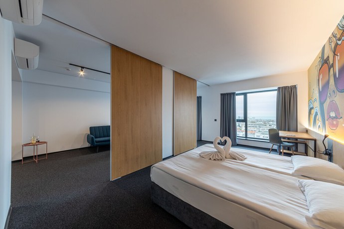 Imagen de la habitación del Hotel Campus 90. Foto 8