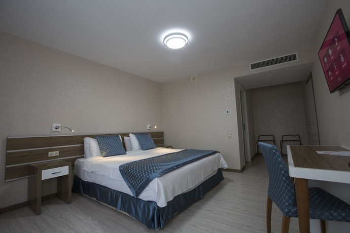 Imagen de la habitación del Hotel Campus Alba at Castello Mare. Foto 5