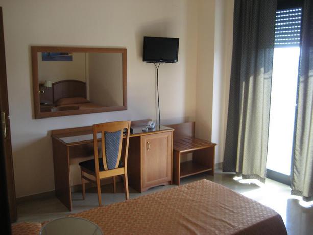 Imagen de la habitación del Hotel Campus, Bari. Foto 4