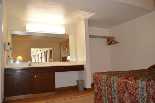 Imagen de la habitación del Hotel Campus Inn. Foto 9