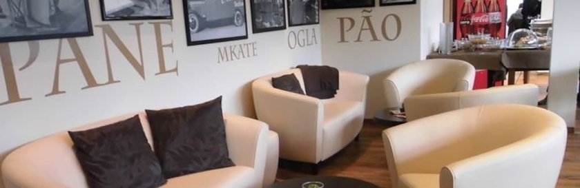 Imagen de los interiores del Hotel Campushotel. Foto 16