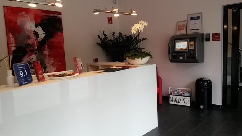 Imagen de los interiores del Hotel Campushotel. Foto 19