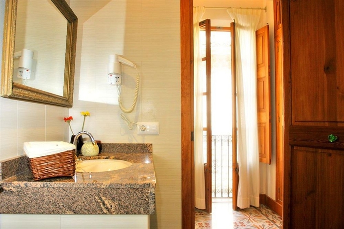 Imagen de la habitación del Hotel Ca'n Abril. Foto 7