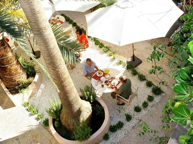 Imagen de los exteriores del Hotel Ca'n Abril. Foto 10