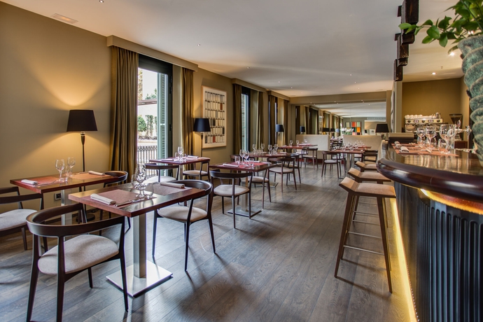 Imagen del bar/restaurante del Hotel Can Alomar - Adults Only. Foto 5