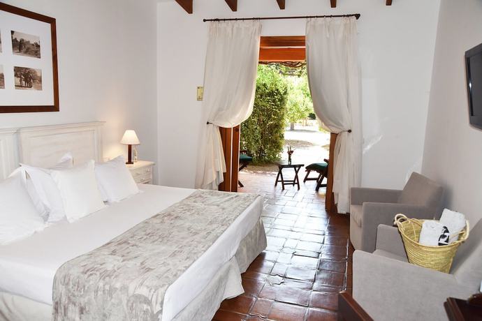 Imagen de la habitación del Hotel Can Arabi. Foto 16