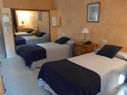 Imagen de la habitación del Hotel Can Barrina. Foto 10